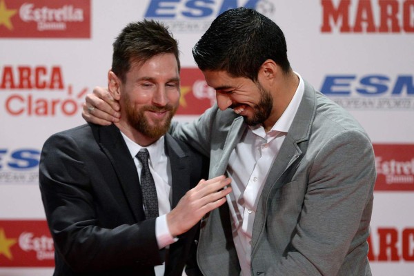 FOTOS: El hijo de Messi es protagonista en la entrega de la Bota de Oro