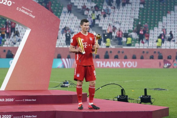 En fotos: El gesto de respeto del Bayern Munich con Tigres y la bronca del 'Tuca' Ferretti