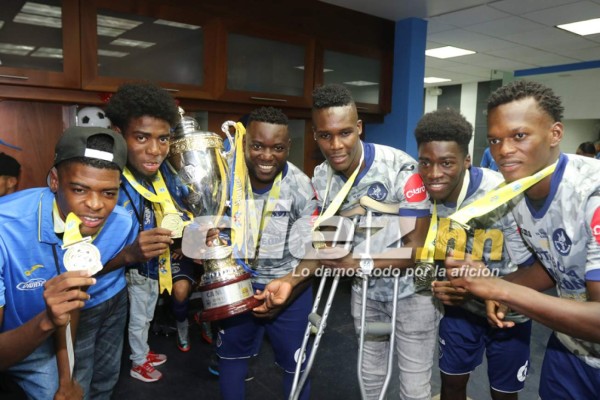 ¡A LO GRANDE! Así festejó Motagua en la intimidad su copa 15