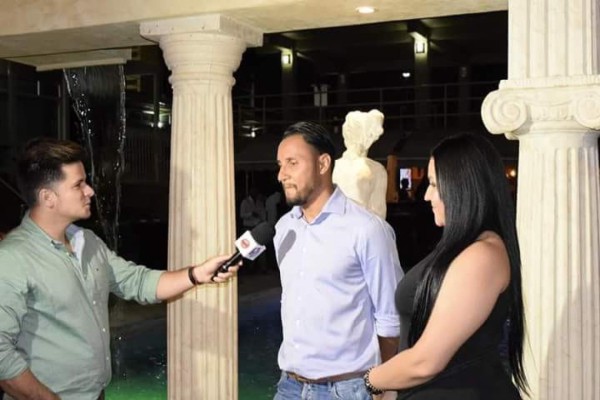 El nuevo look de Keylor en el relanzamiento de la Estética Navas