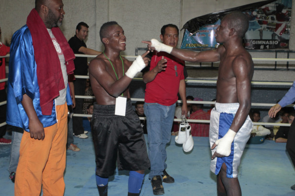 EL 'Muñeco' González pierde su invicto de boxeo