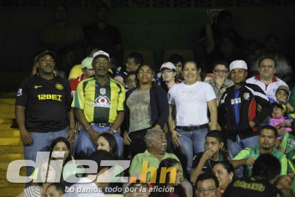 FOTOS: Don Nicolás, el padre de la dinastía Suazo y fiel aficionado al Marathón