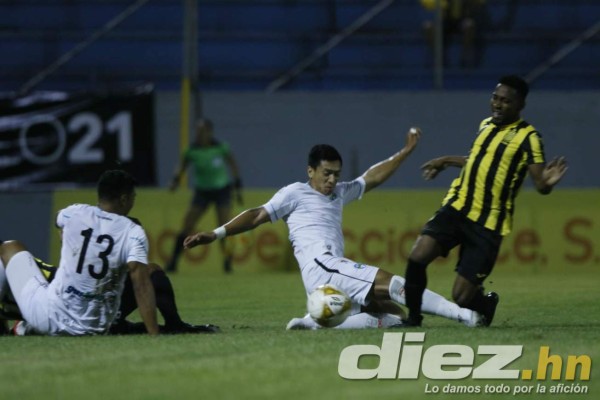 Fotos: Invitados de lujo en el Morazán, el abrazo de los hermanos Perelló y la alegría de Jonathan Rubio