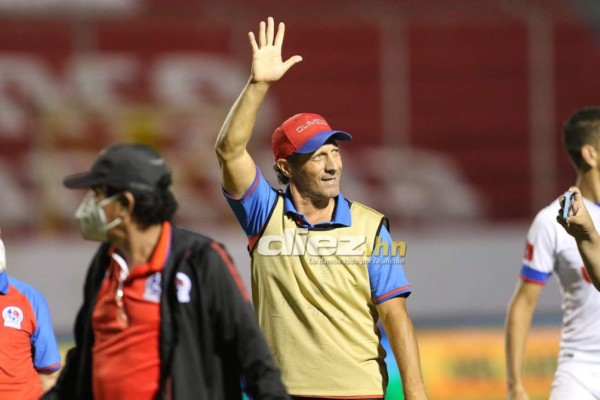 NO SE VIO EN TV: El abrazo de Diego y Troglio, Rubilio perdió el control y el festejo en el Olimpia