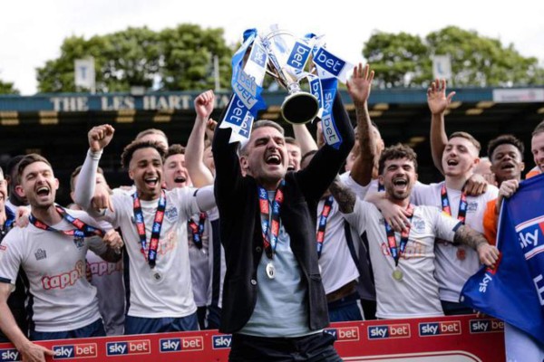 Un ataúd y menos de 48 horas: Este es el equipo inglés que está a punto de desaparecer