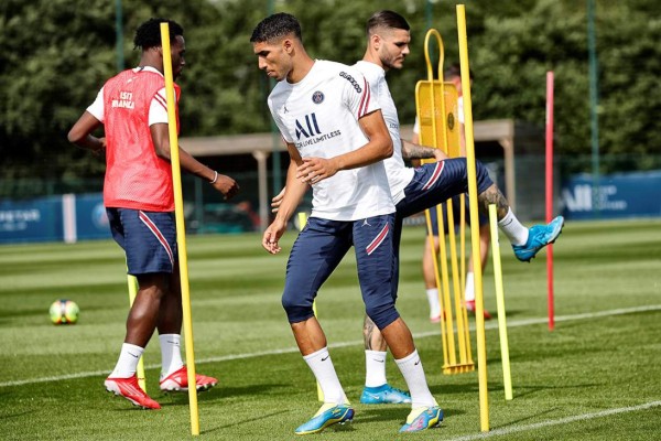 El primer entreno de Sergio Ramos en el PSG: Abrazo especial y el gesto de sus compañeros