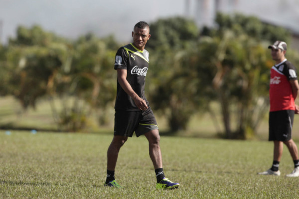 Luis Garrido da el susto en el Olimpia