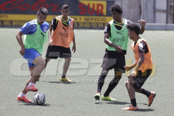 EN FOTOS: Así entrena el hijo de Carlos Pavón en Olimpia