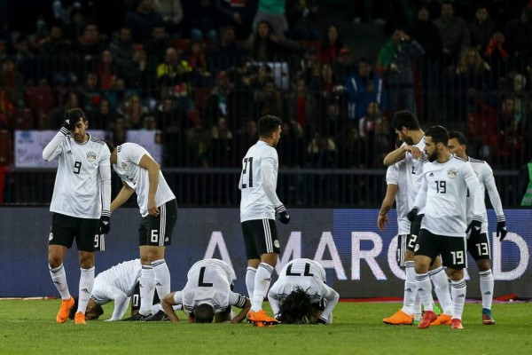 En fotos: La locura en Manchester por Messi, la celebración de Salah y el cabezazo de Cristiano