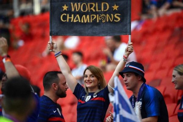 Cristiano Ronaldo se parte de la risa con Mbappé y la foto que lleva el portugués de Georgina Rodríguez