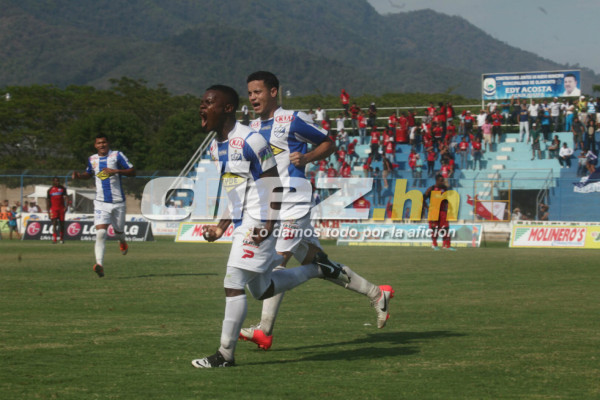 Lacayo mete al Victoria en las semifinales.