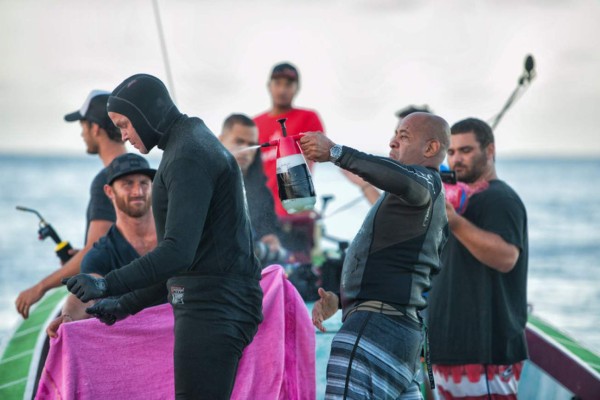 Jamie O'Brien, el surfista que conquista las olas envuelto en llamas