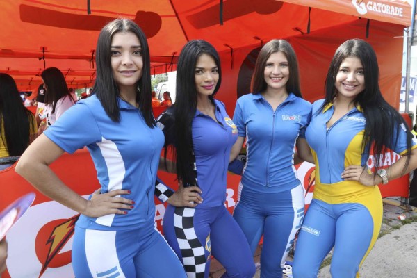 ¡Hermosas! Las bellas chicas que adornaron la 41 Maratón de La Prensa