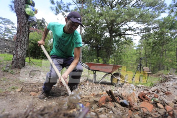 FOTOS: Óscar Lagos, un futbolista golpeado duramente por las drogas