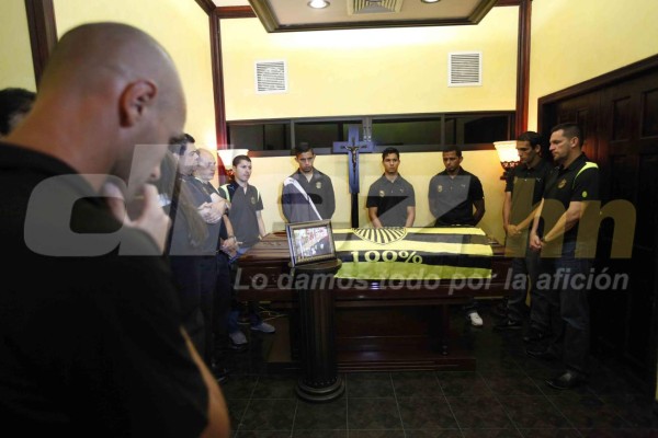 Así es el velatorio de Mario Verdial en San Pedro Sula