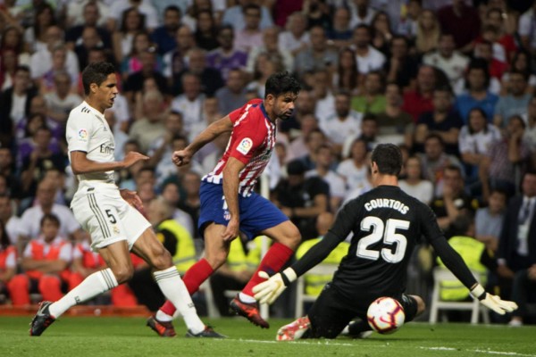 NO VISTE EN TV: Los botines de Griezmann y jugador del Madrid recibe atención tras juego