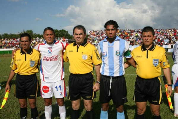 Carlos 'Chino' Discua celebra con gol su cumpleaños número 31