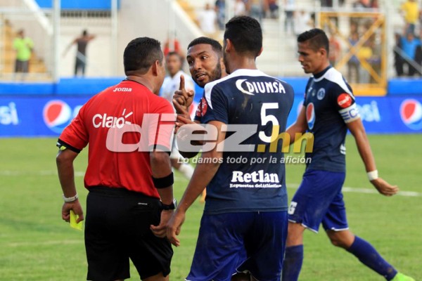 ¡Clásico ardiente! Las imágenes que no mostró la TV del Motagua-Olimpia