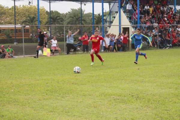 ¡Crece el fútbol pinolero! Las canchas donde se juega la Primera División en Nicaragua