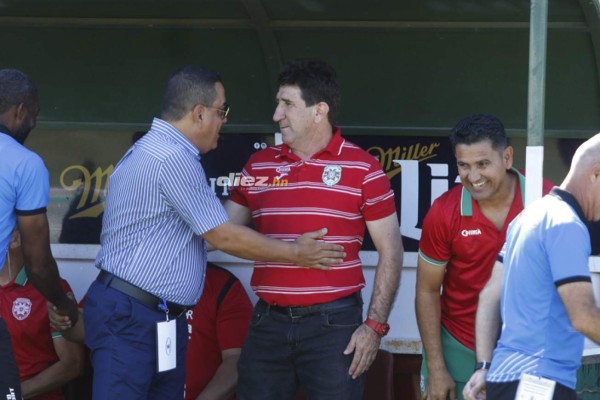 El enojo de Raúl Cáceres, bronca en el Micheletti y la tristeza en Platense tras la goleada