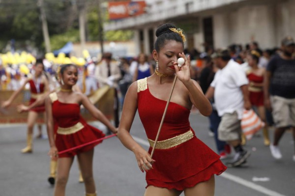 Las palillonas que se robaron las miradas en desfiles en San Pedro Sula