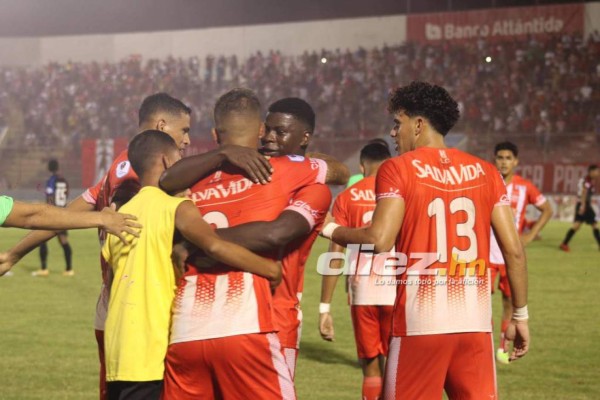 El jugoso premio económico que recibieron los futbolistas del Vida tras ganarle al Olimpia