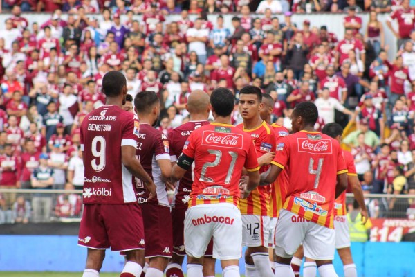 ¡Ambientazo! El estadio Ricardo Saprissa lució sus mejores galas para la final costarricense