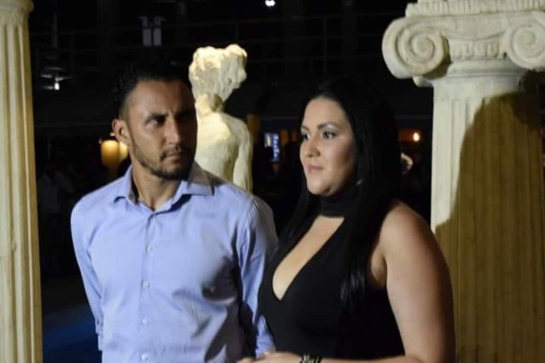 El nuevo look de Keylor en el relanzamiento de la Estética Navas