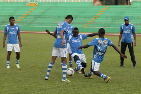 Honduras inició su preparación para choques ante Panamá y Canadá.