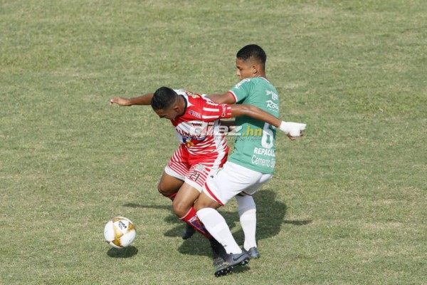 NO VISTE EN TV: Tapadón, vendajes y bronca entre aficionados del Marathón en el Yankel