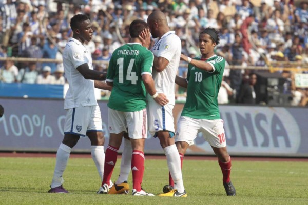 Las fotos polémicas que nos han dejado los choques México-Honduras