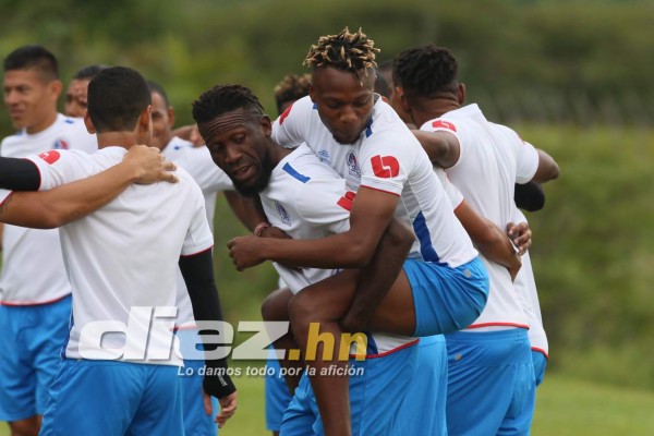 FOTOS: Broma de Thomas, toque de Dani y secretos en Olimpia antes de enfrentar a Platense