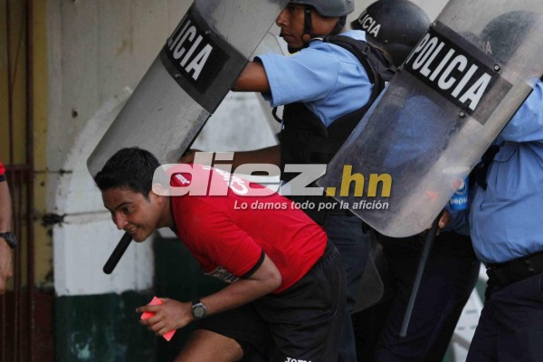 Llantos, algarabía, violencia y heridos; lo que no se vio de las semifinales en Honduras