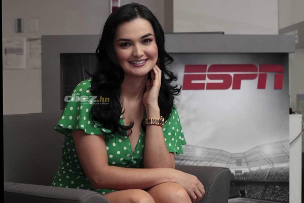 Natalia Álvarez, una belleza 'pura vida' que alentará a Costa Rica en la Copa Oro 2019