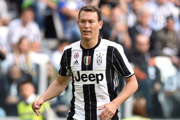 RUMORES Y FICHAJES: ¡Chelsea busca a Chicharito y la 'Brujita' regresa al fútbol!