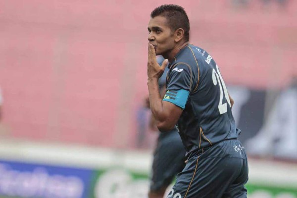 Los mejores momentos en la carrera de Amado Guevara