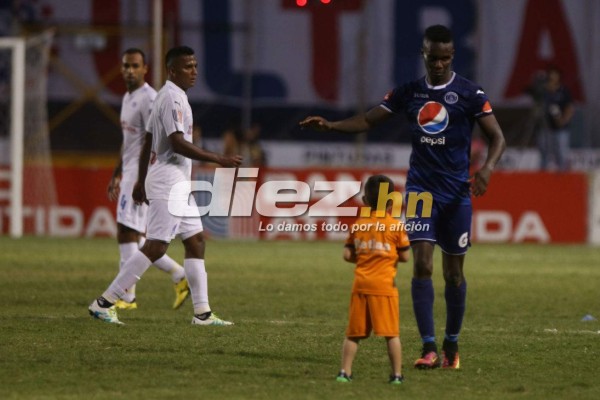 Las sorprendentes imágenes que no viste por la TV del clásico capitalino