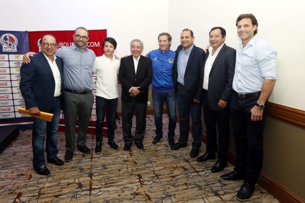 No viste en la presentación de Troglio: Su tatuaje y un hincha le llevó la camiseta de River