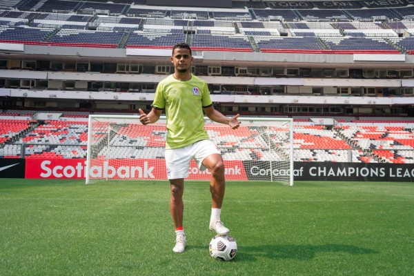 Las postales de Olimpia en el mítico Azteca: Así se preparó para bajarse al América