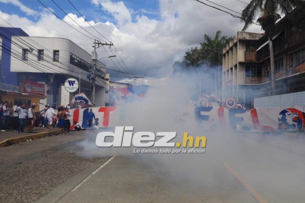 La majestuosa llegada de la Ultra Fiel al Estadio Nacional previo al Motagua-Olimpia