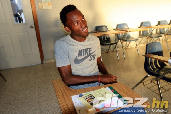 Así es la vida del delantero Alberth Elis en la Universidad