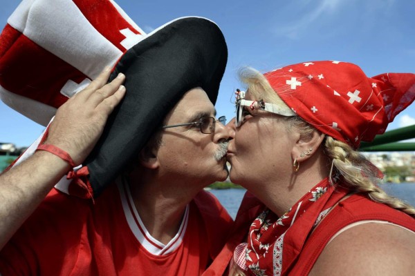 Los Mejores 'BESOS” del Mundial Brasil 2014