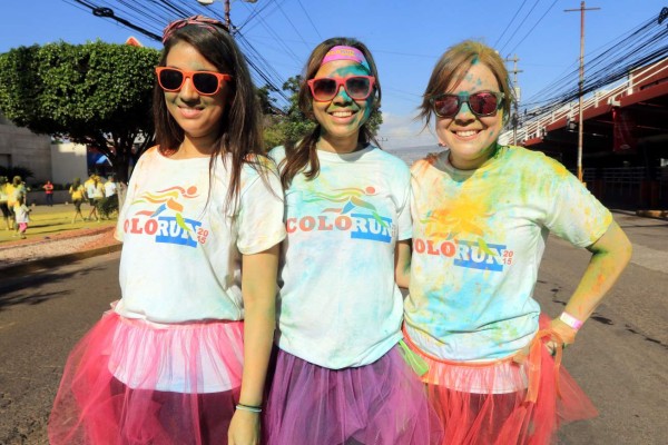 Las mejores imágenes del Color Run en Tegucigalpa