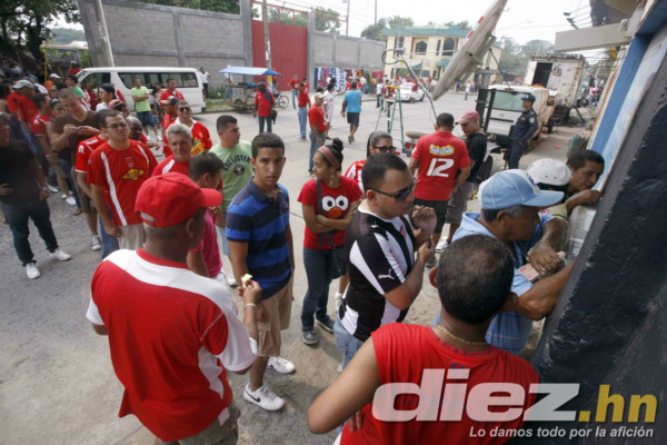 Polémico juego en La Ceiba Vida-Marathón