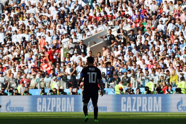 ¡Amargura y frustración! Los gestos de Messi en el Argentina-Islandia