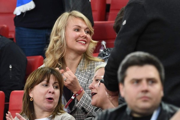 Hermosas colombianas se roban el show en los octavos ante Inglaterra