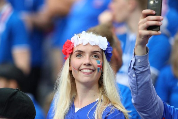 ¡Hermosas debutantes! Islandesas llenarán de belleza los estadios de Rusia
