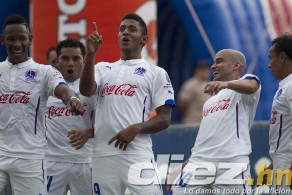 Olimpia puso de rodillas al Motagua y lo humilló ganándole 4-1
