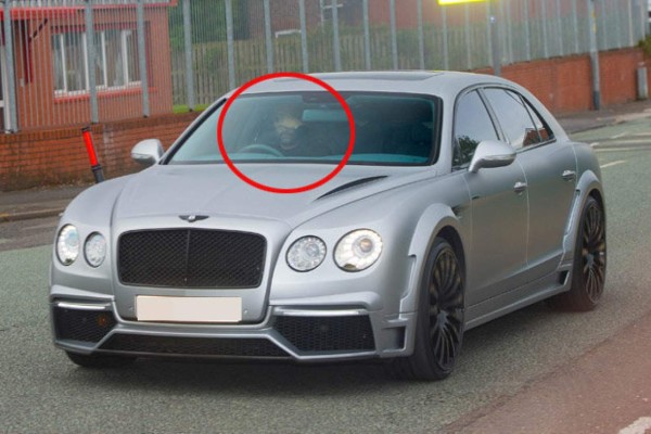 Jesús Navas deja su humilde coche y se compra un supercarro de lujo