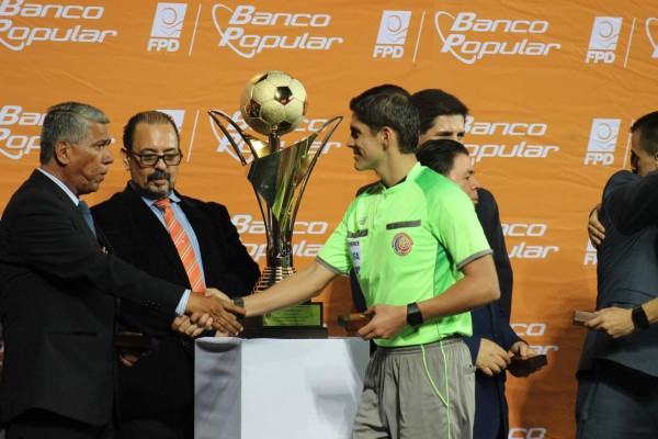 ¡Ambientazo! El estadio Ricardo Saprissa lució sus mejores galas para la final costarricense